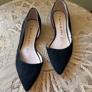 Tahari Women's Elegant Black Flats